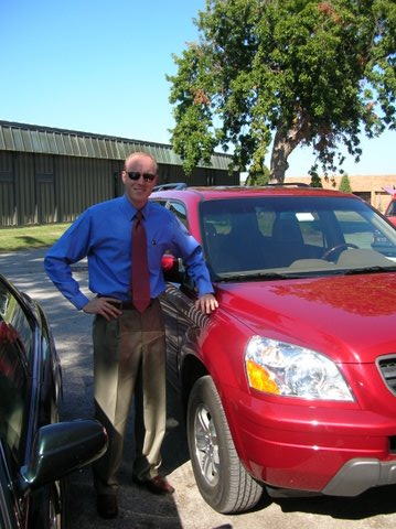 Dent Repaired on honda pilot with happy Customer